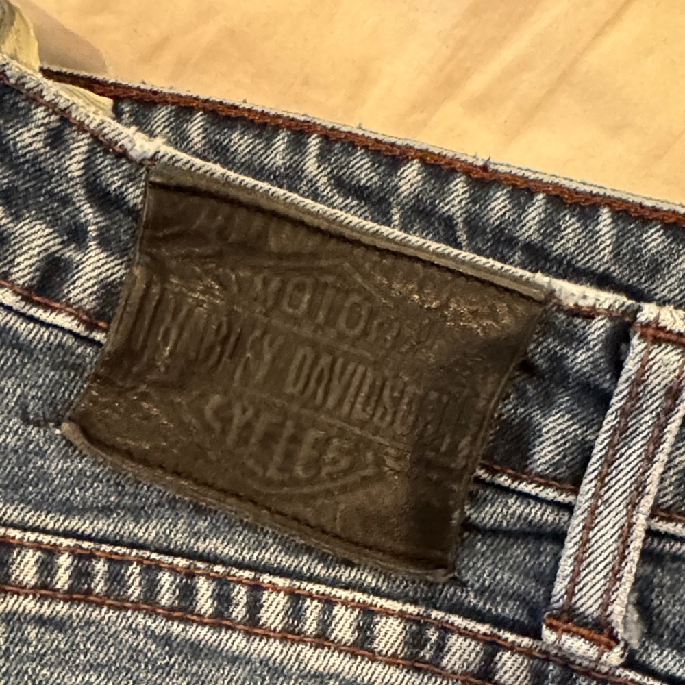 Harley-Davidson Blue Denim Bootcut Jeans with Brown Leather Patch - Picture 5 of 9